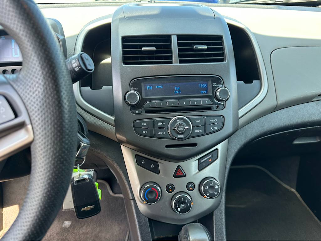Thumbnail: 2015 Chevrolet Sonic - 10