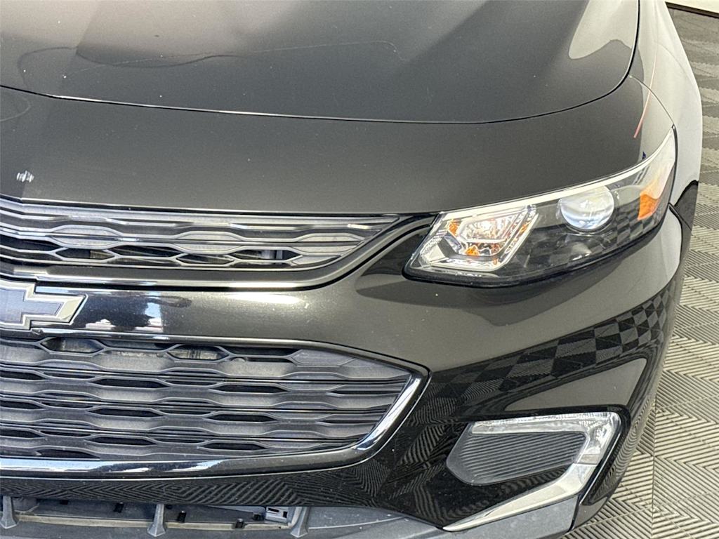 Thumbnail: 2018 Chevrolet Malibu - 6