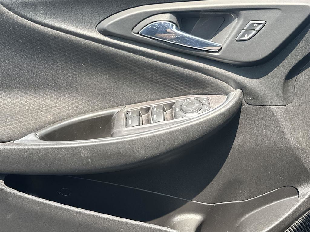 Thumbnail: 2016 Chevrolet Malibu - 22