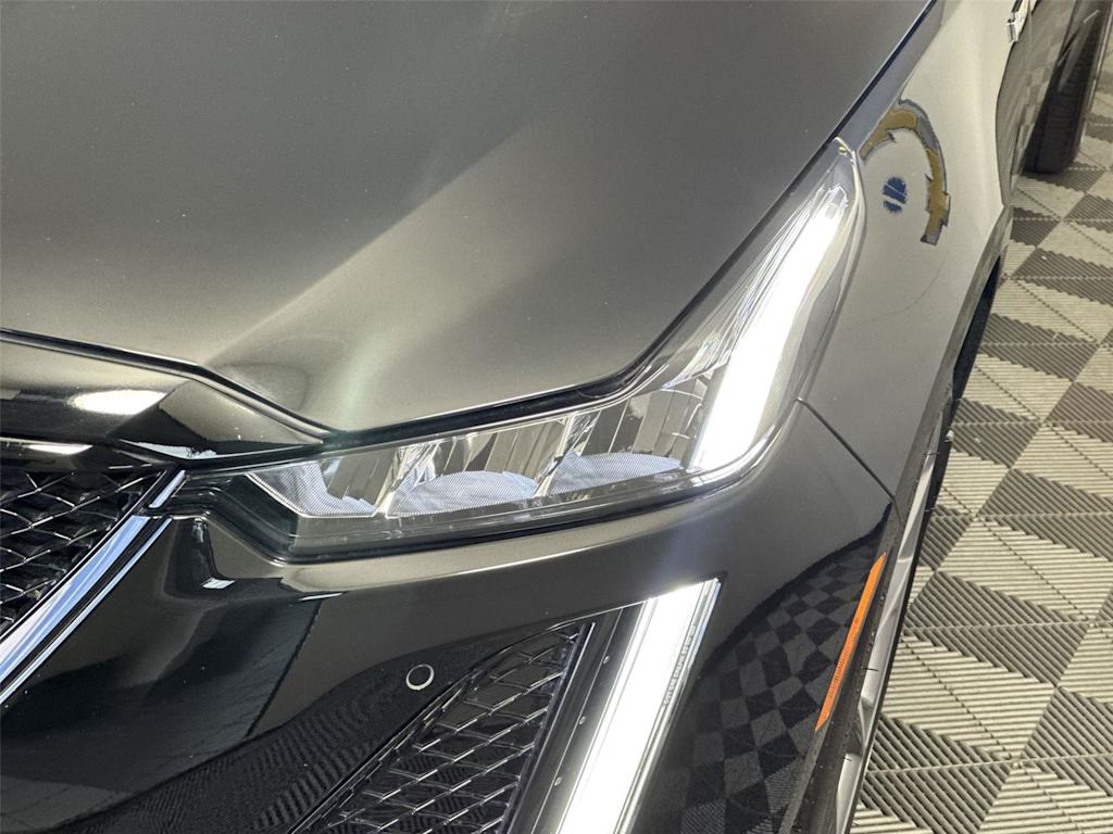 Thumbnail: 2022 Cadillac CT5 - 16