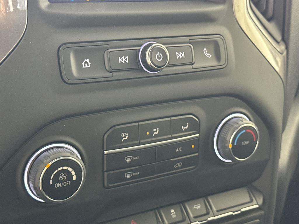 Thumbnail: 2025 Chevrolet Silverado 3500 - 20