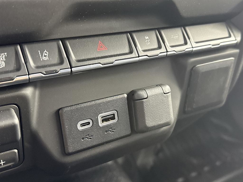 Thumbnail: 2025 Chevrolet Silverado 3500 - 30