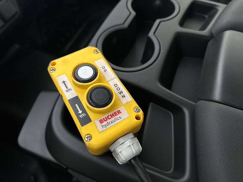 Thumbnail: 2025 Chevrolet Silverado 3500 - 11