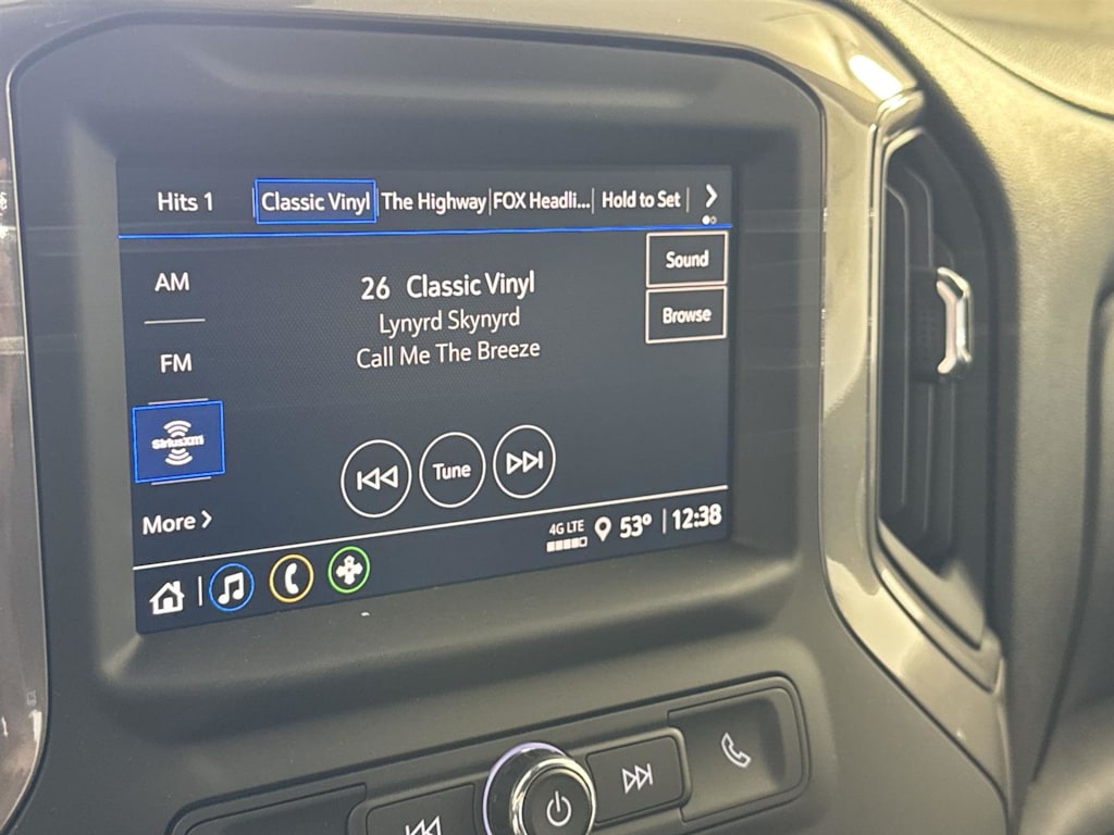 Thumbnail: 2025 Chevrolet Silverado 3500 - 10