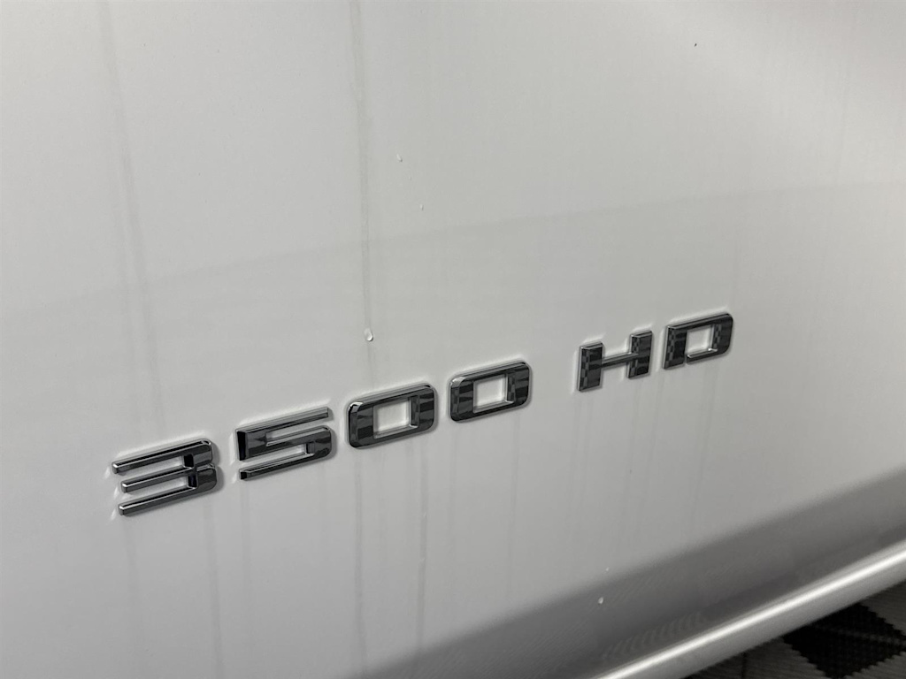 Thumbnail: 2025 Chevrolet Silverado 3500 - 6