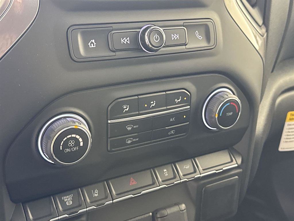 Thumbnail: 2025 Chevrolet Silverado 3500 - 22