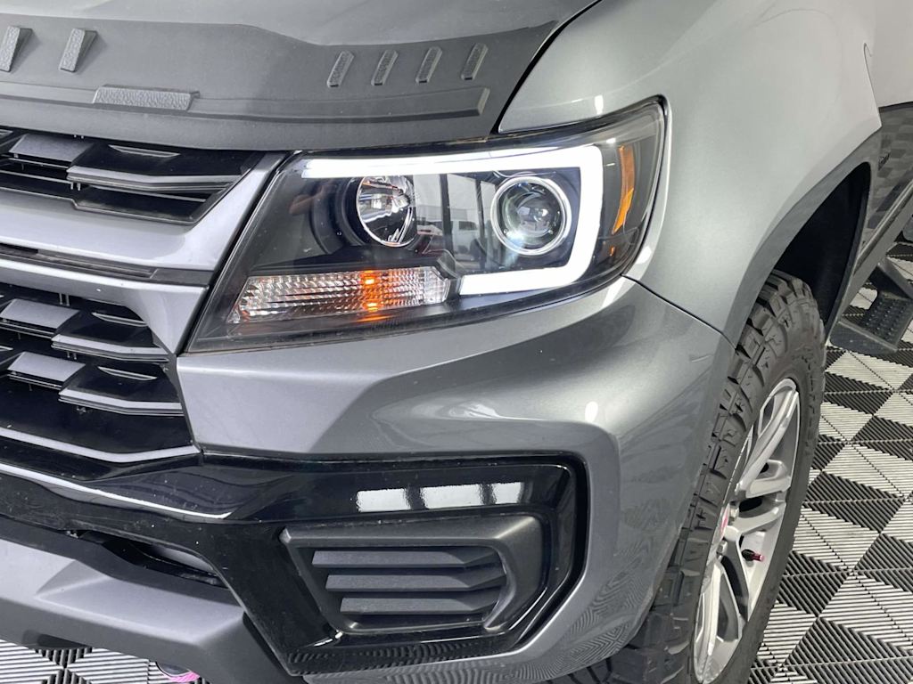 Thumbnail: 2022 Chevrolet Colorado - 17