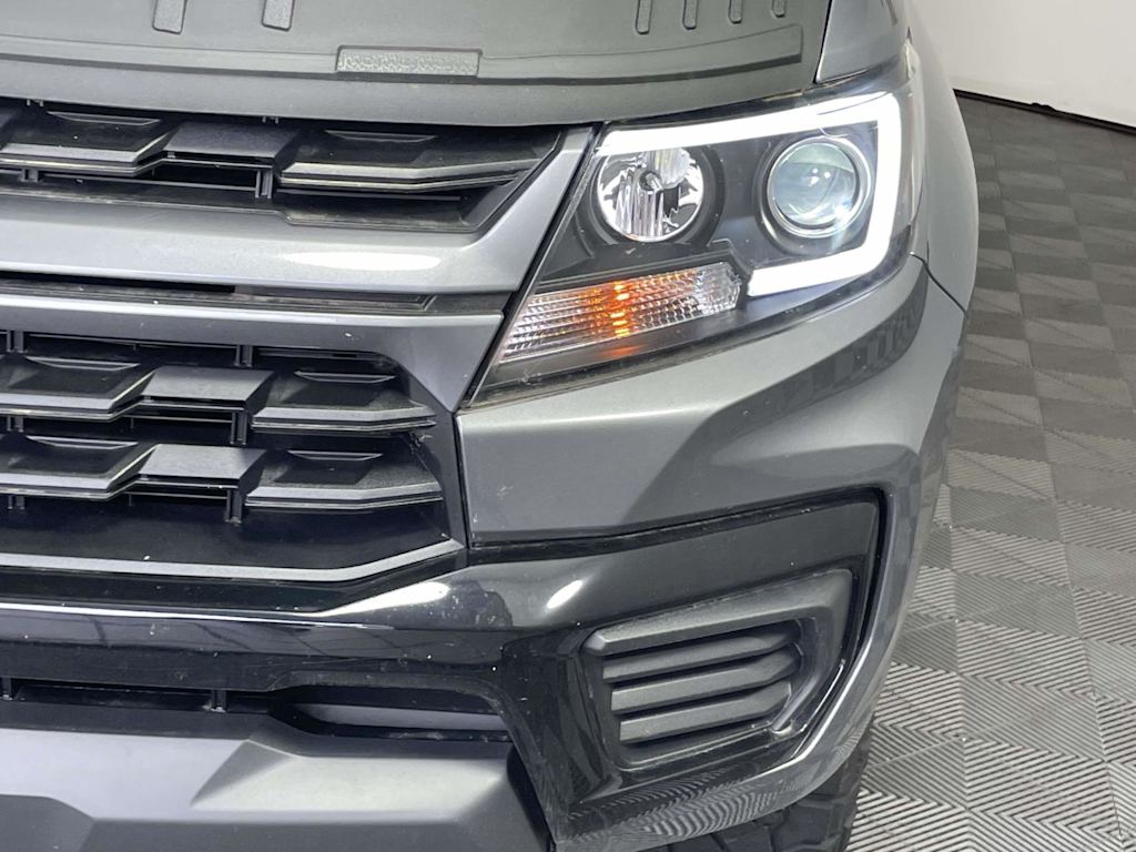 Thumbnail: 2022 Chevrolet Colorado - 16