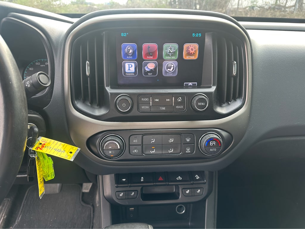 Thumbnail: 2015 Chevrolet Colorado - 11