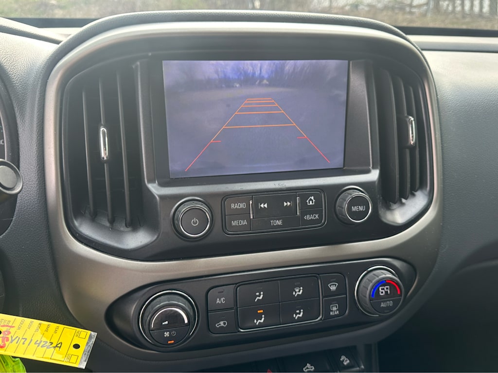 Thumbnail: 2015 Chevrolet Colorado - 17
