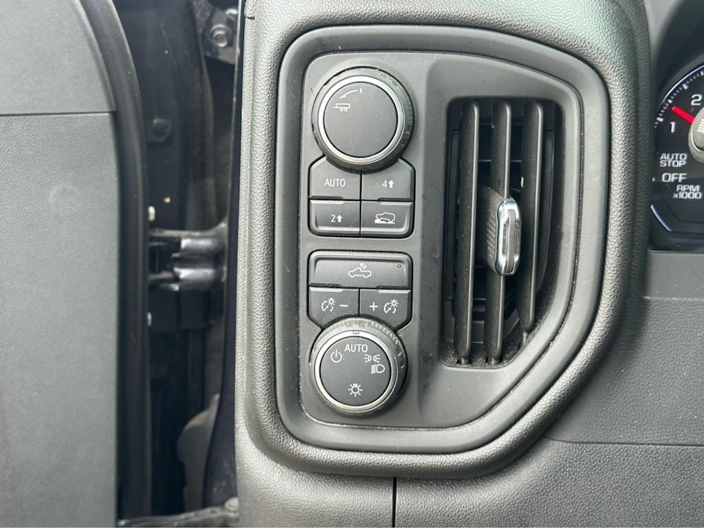 Thumbnail: 2023 Chevrolet Silverado 1500 - 18