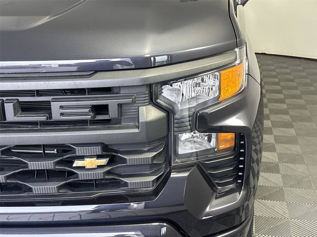 2023 Chevrolet Silverado 1500 Custom - Photo 17