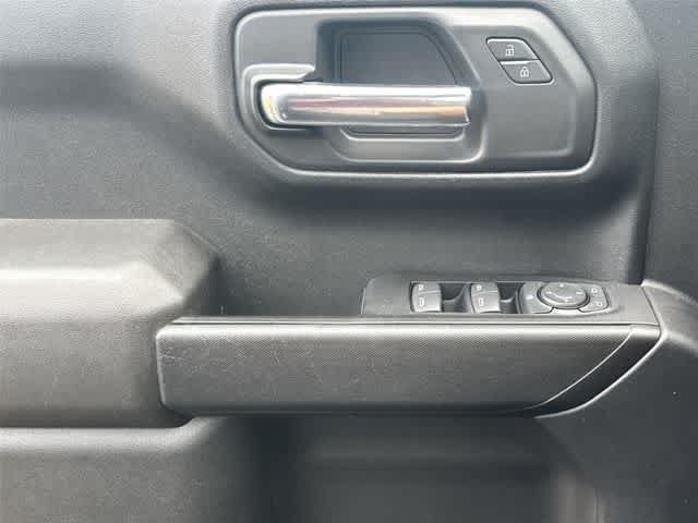 Thumbnail: 2023 Chevrolet Silverado 1500 - 23