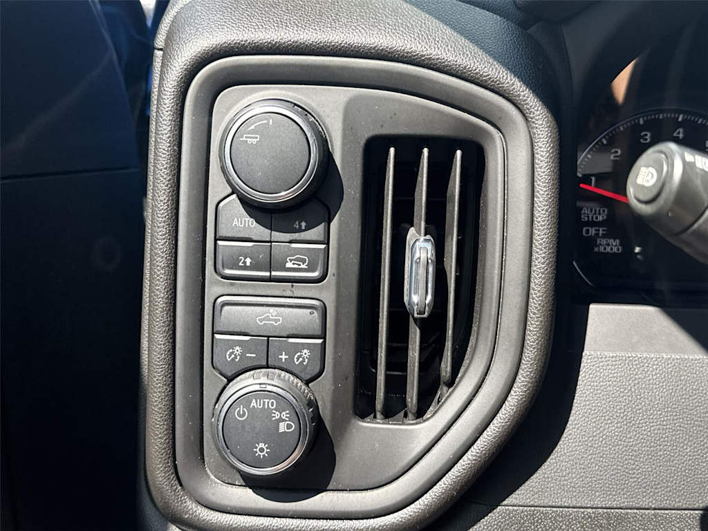 Thumbnail: 2023 Chevrolet Silverado 1500 - 26