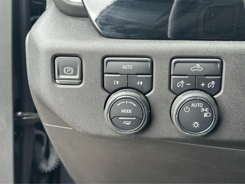 Thumbnail: 2023 Chevrolet Silverado 1500 - 20