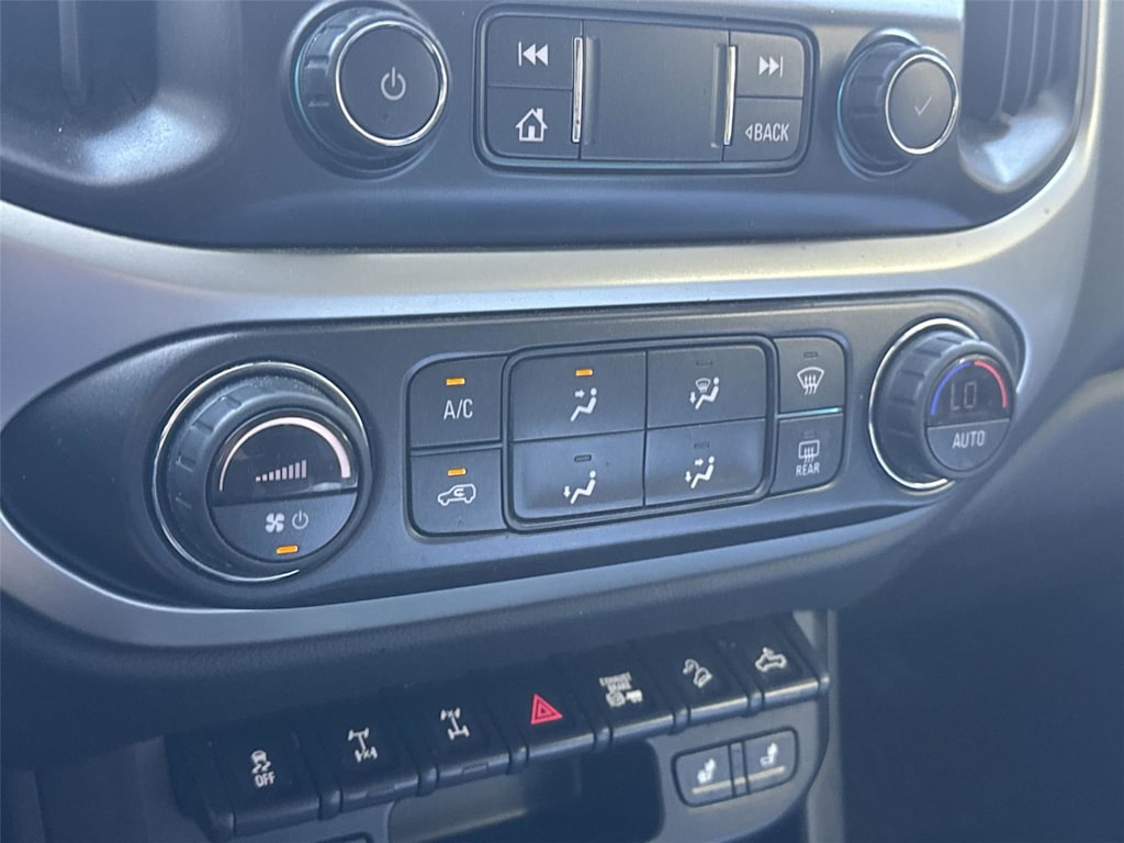 Thumbnail: 2021 Chevrolet Colorado - 20