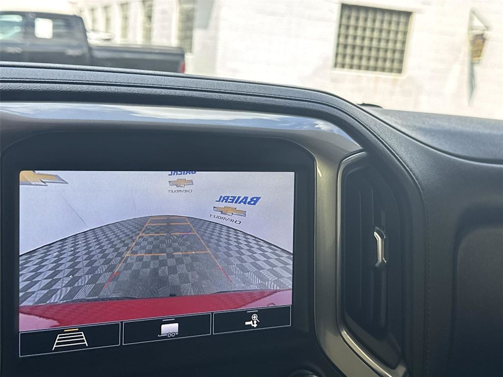 Thumbnail: 2020 Chevrolet Silverado 1500 - 21