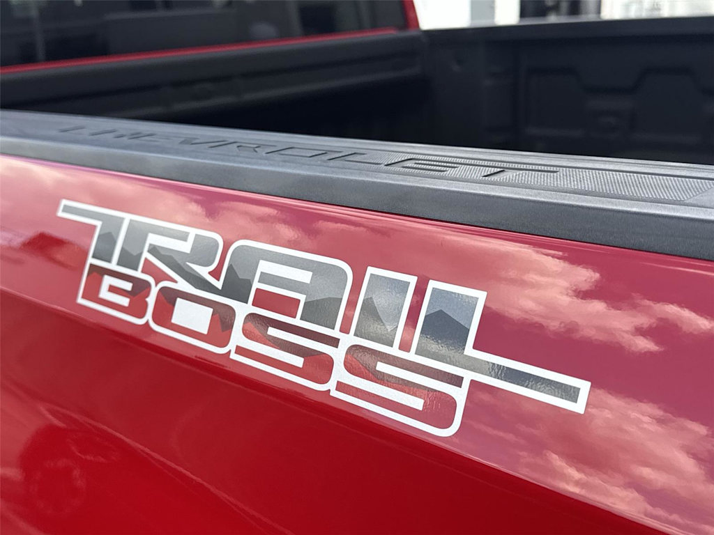 Thumbnail: 2020 Chevrolet Silverado 1500 - 6