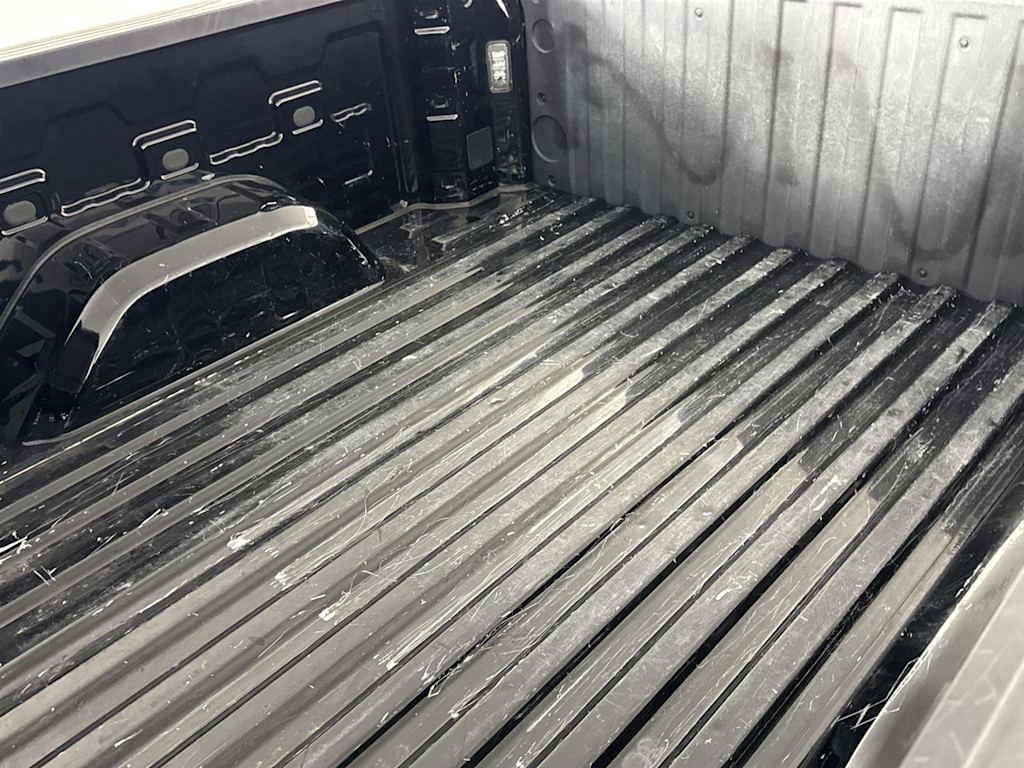 Thumbnail: 2021 Chevrolet Silverado 1500 - 12