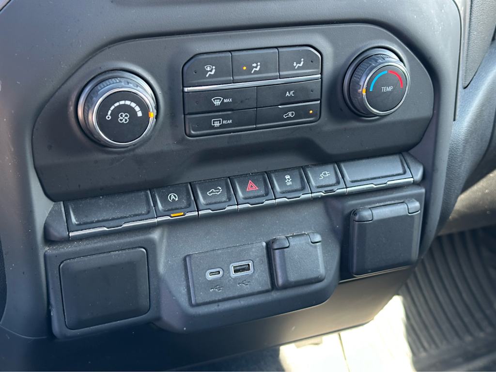 Thumbnail: 2021 Chevrolet Silverado 1500 - 17