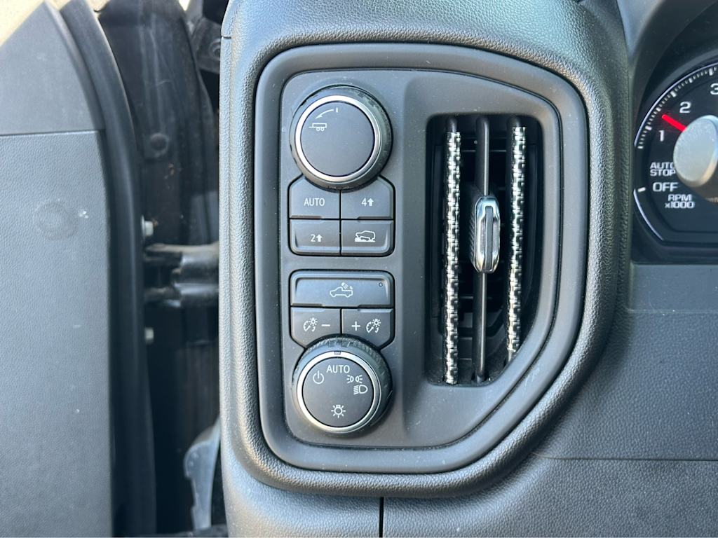 Thumbnail: 2021 Chevrolet Silverado 1500 - 18