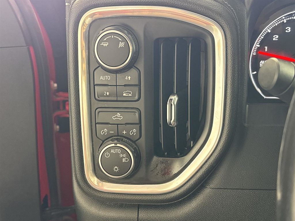 2019 Chevrolet Silverado 1500 LT 27