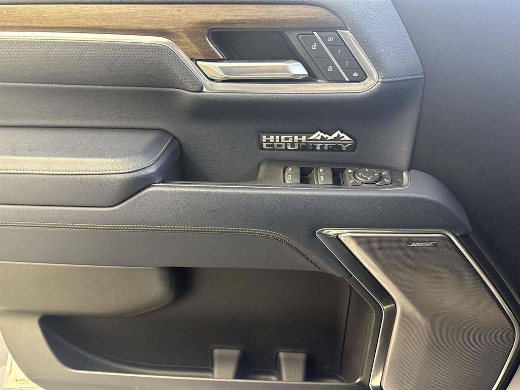 Thumbnail: 2022 Chevrolet Silverado 1500 - 27