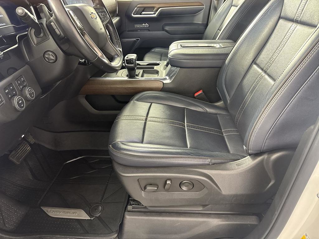 Thumbnail: 2022 Chevrolet Silverado 1500 - 8