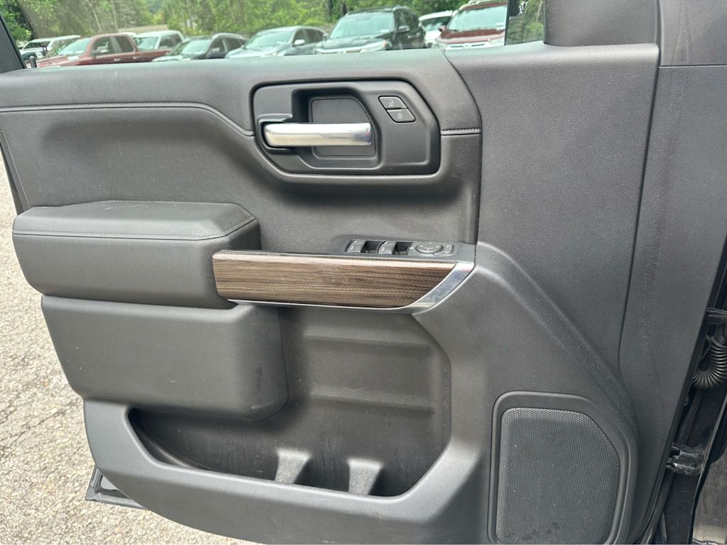 Thumbnail: 2019 Chevrolet Silverado 1500 - 21