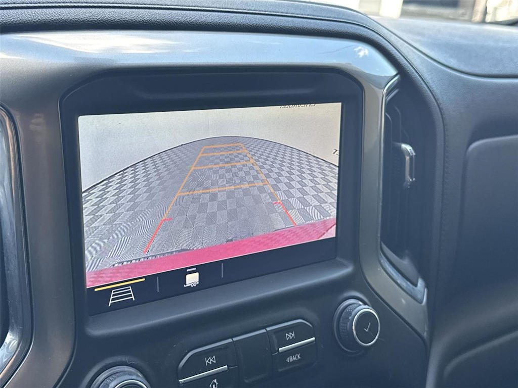Thumbnail: 2019 Chevrolet Silverado 1500 - 19