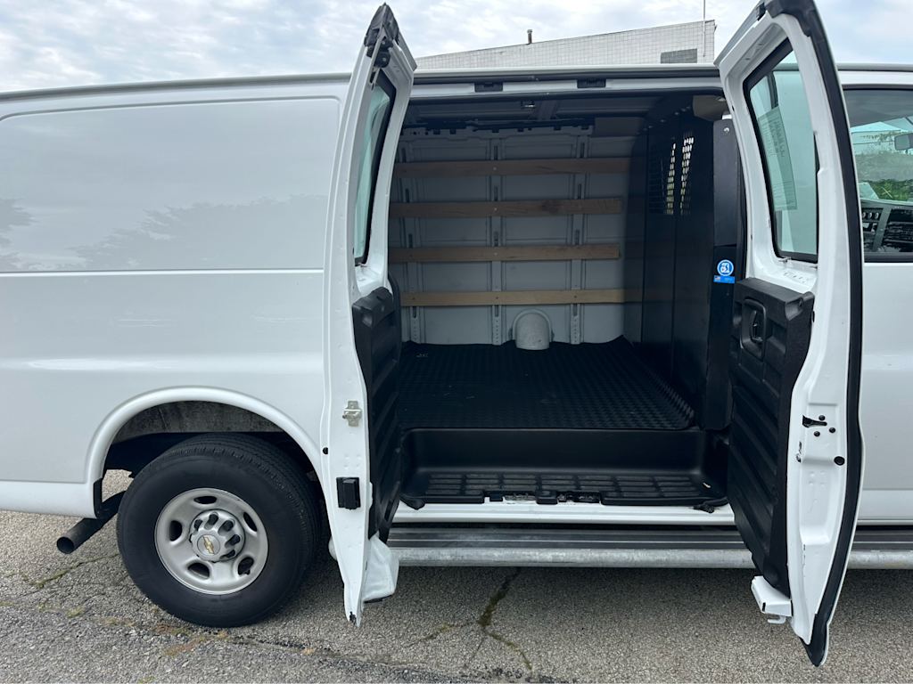 Thumbnail: 2025 Chevrolet Express - 21