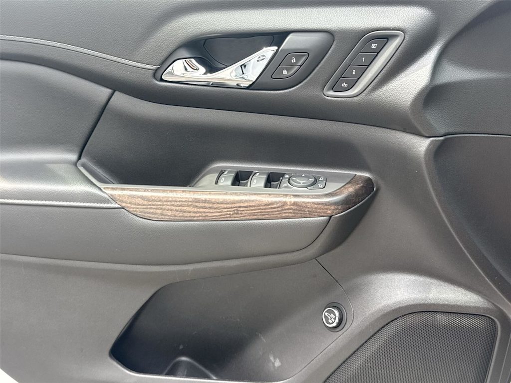 Thumbnail: 2020 GMC Acadia - 20