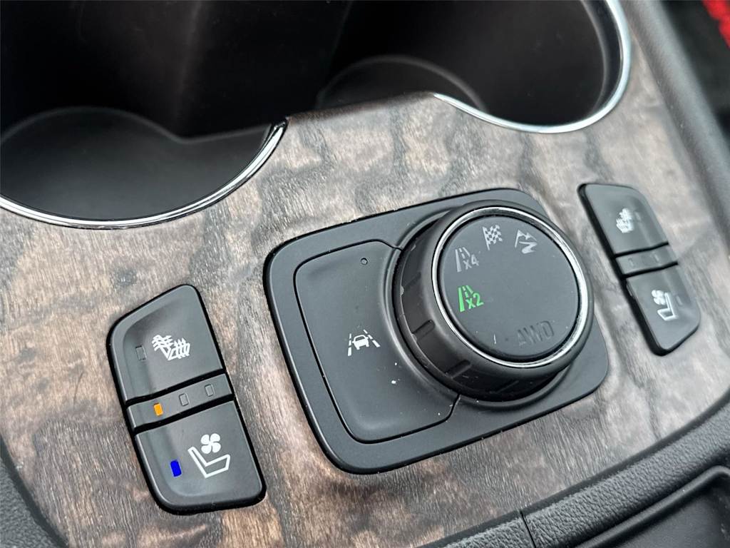 Thumbnail: 2020 GMC Acadia - 18