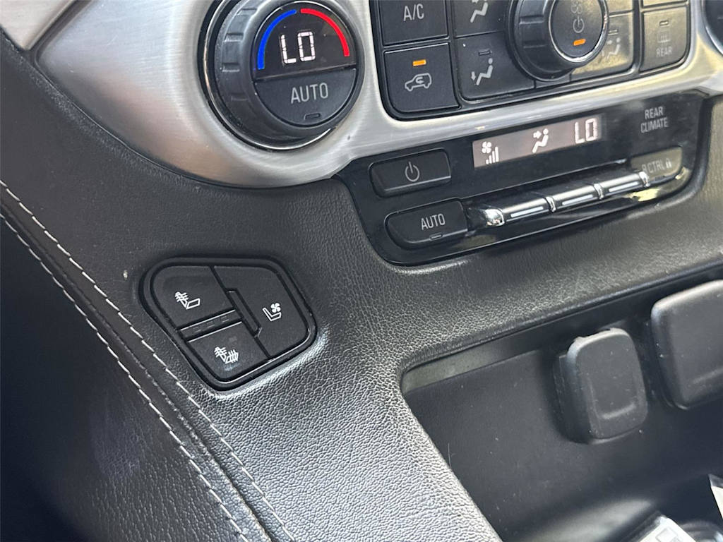 Thumbnail: 2020 GMC Yukon - 23