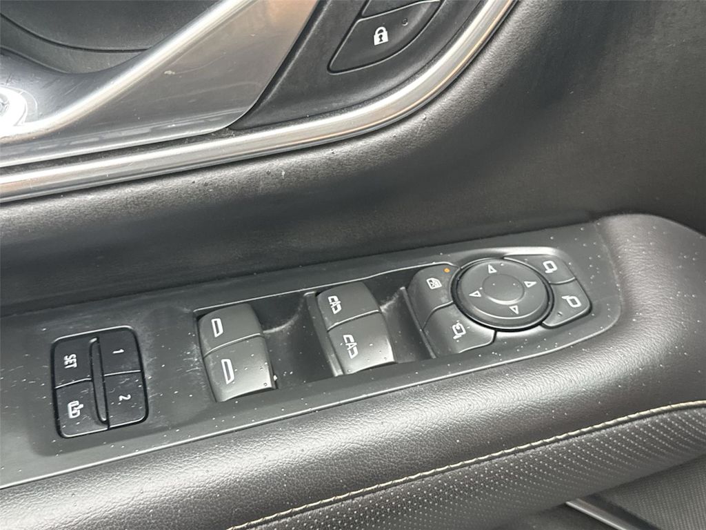 Thumbnail: 2021 GMC Yukon - 24