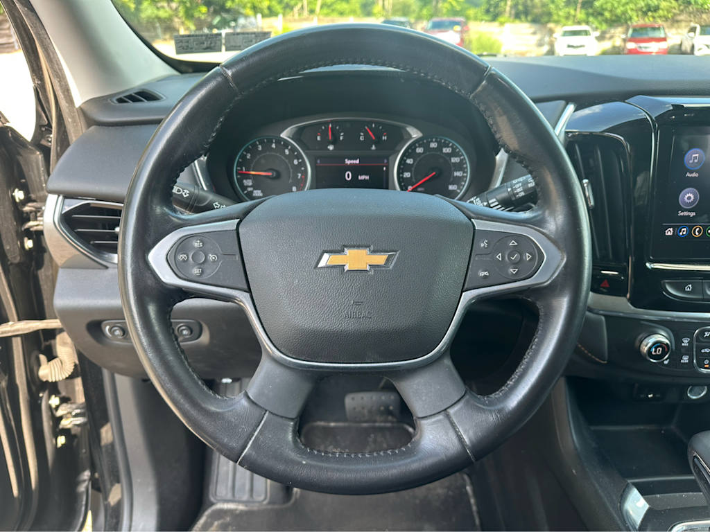 Thumbnail: 2021 Chevrolet Traverse - 2