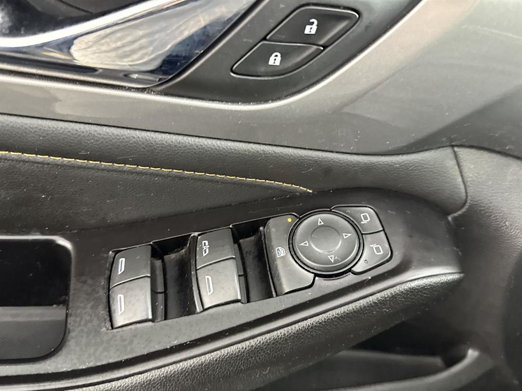 2019 Chevrolet Traverse LT 24