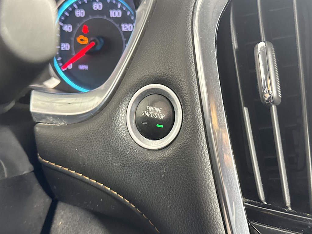 2019 Chevrolet Traverse LT 30