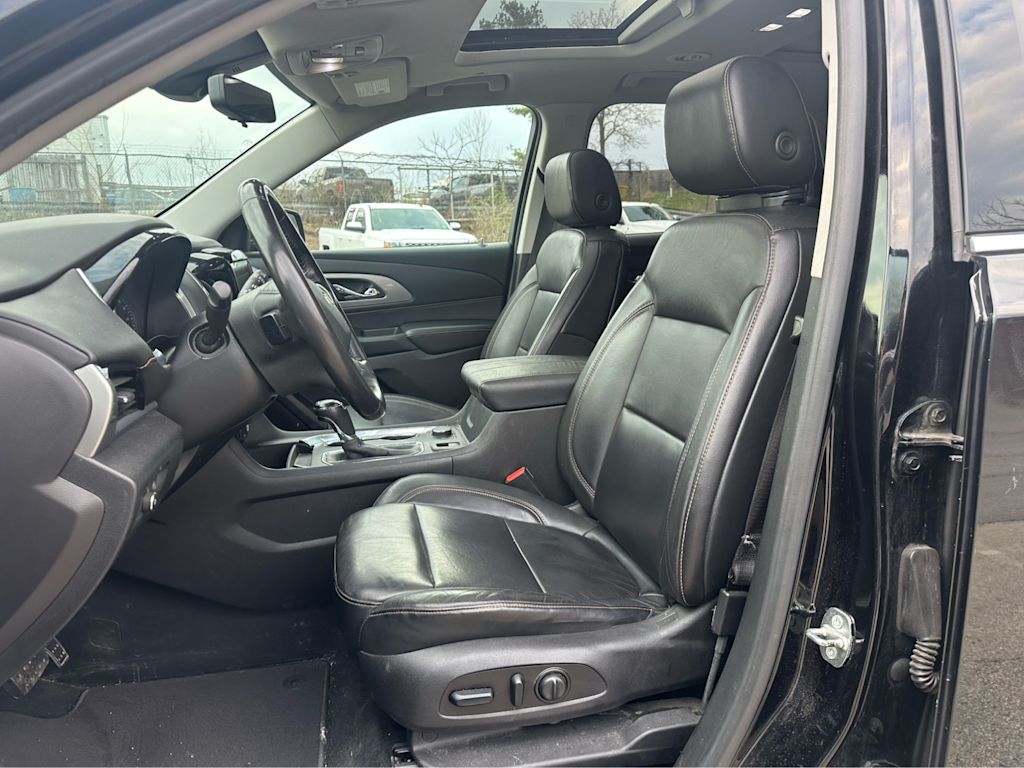 Thumbnail: 2018 Chevrolet Traverse - 9