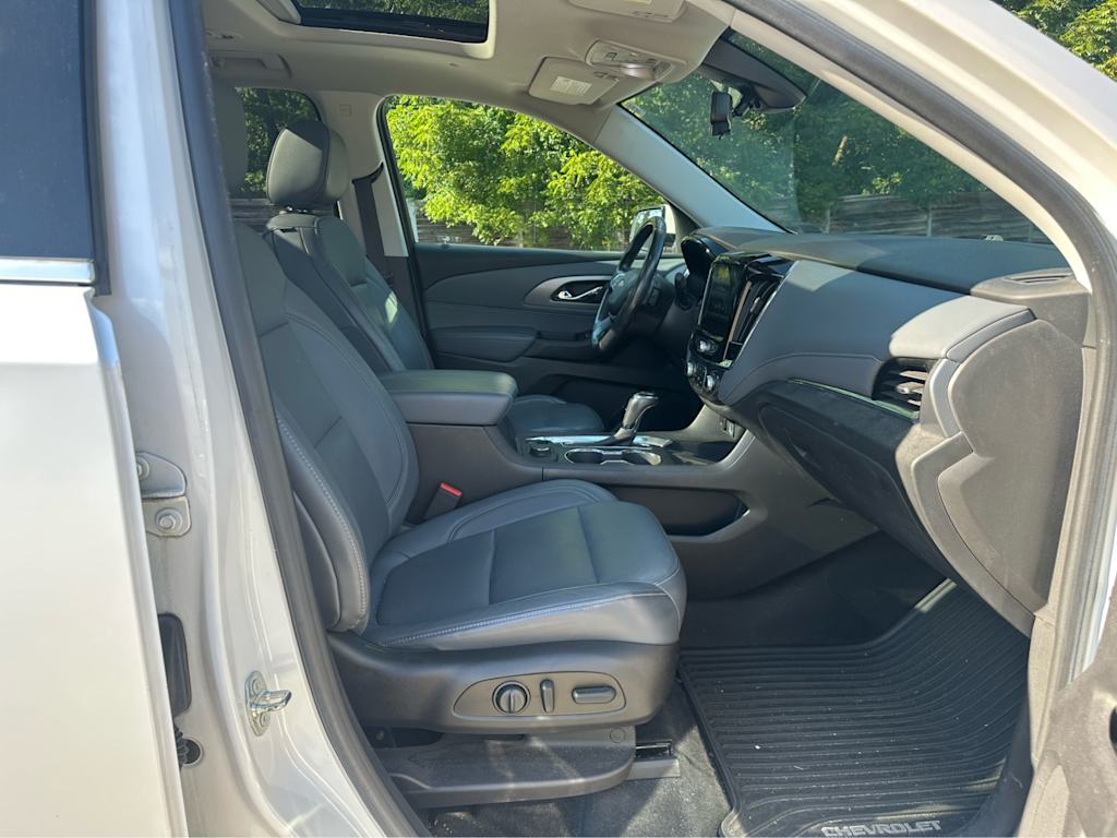 Thumbnail: 2018 Chevrolet Traverse - 24