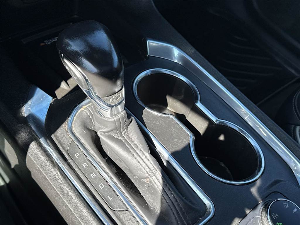 Thumbnail: 2022 Chevrolet Traverse - 10