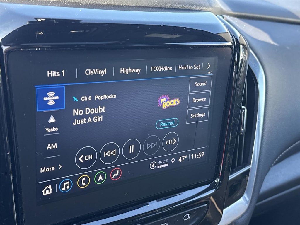 Thumbnail: 2022 Chevrolet Traverse - 9