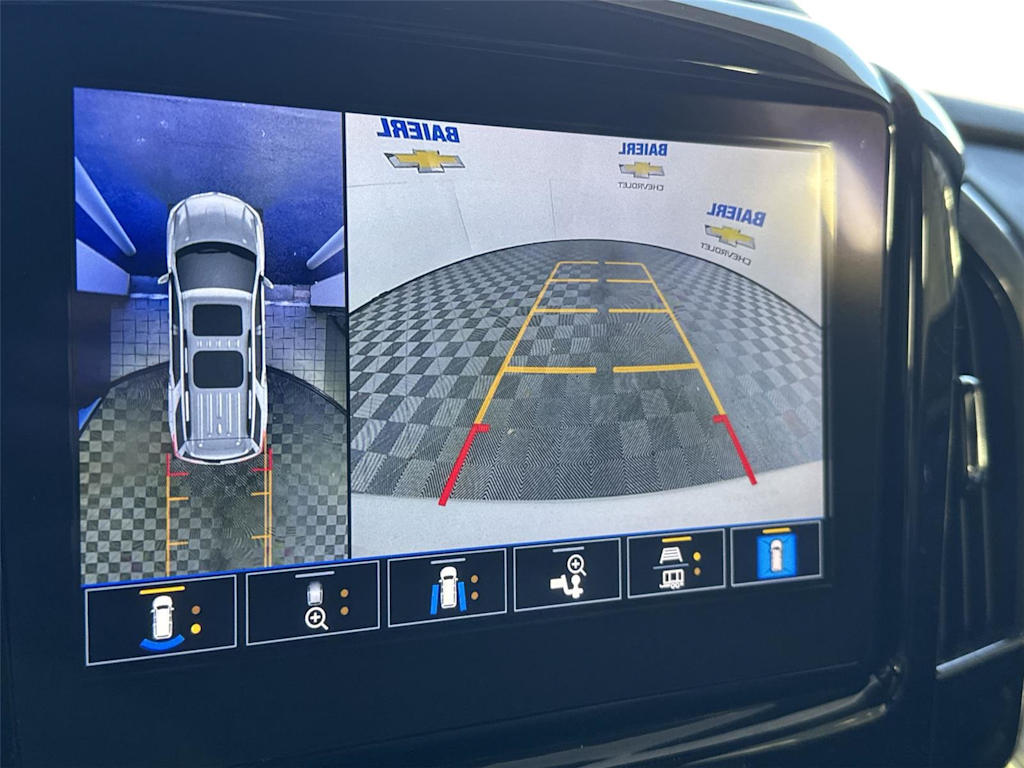 Thumbnail: 2022 Chevrolet Traverse - 20