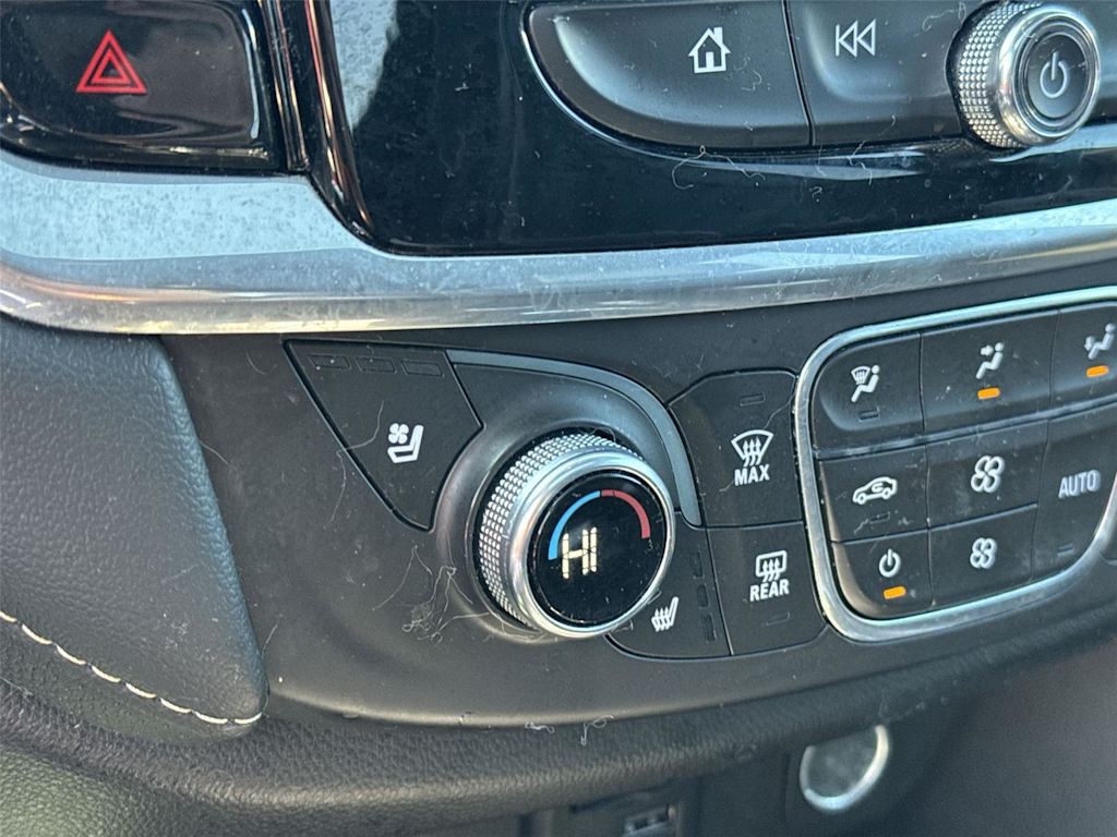 Thumbnail: 2022 Chevrolet Traverse - 22