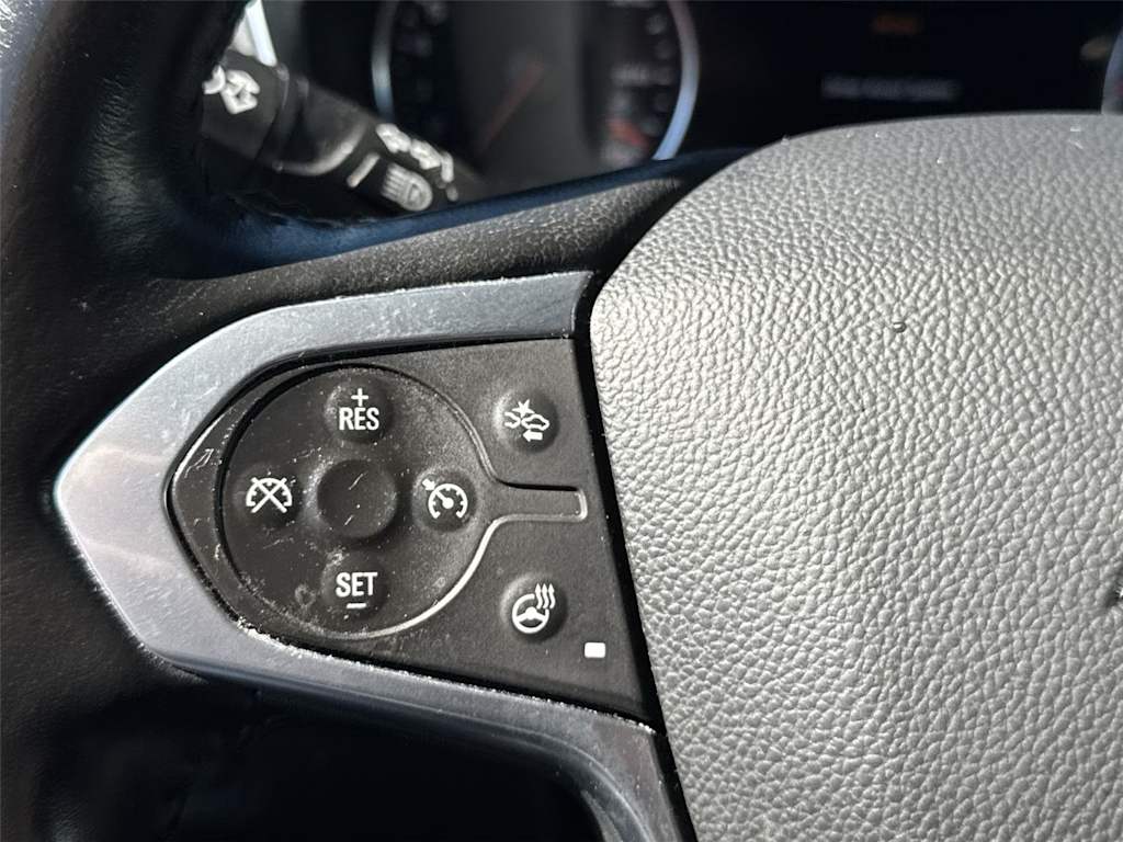 Thumbnail: 2022 Chevrolet Traverse - 26