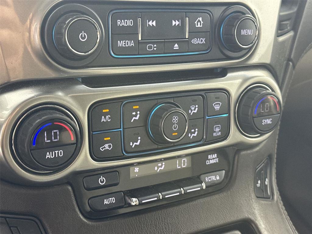 Thumbnail: 2019 Chevrolet Tahoe - 22