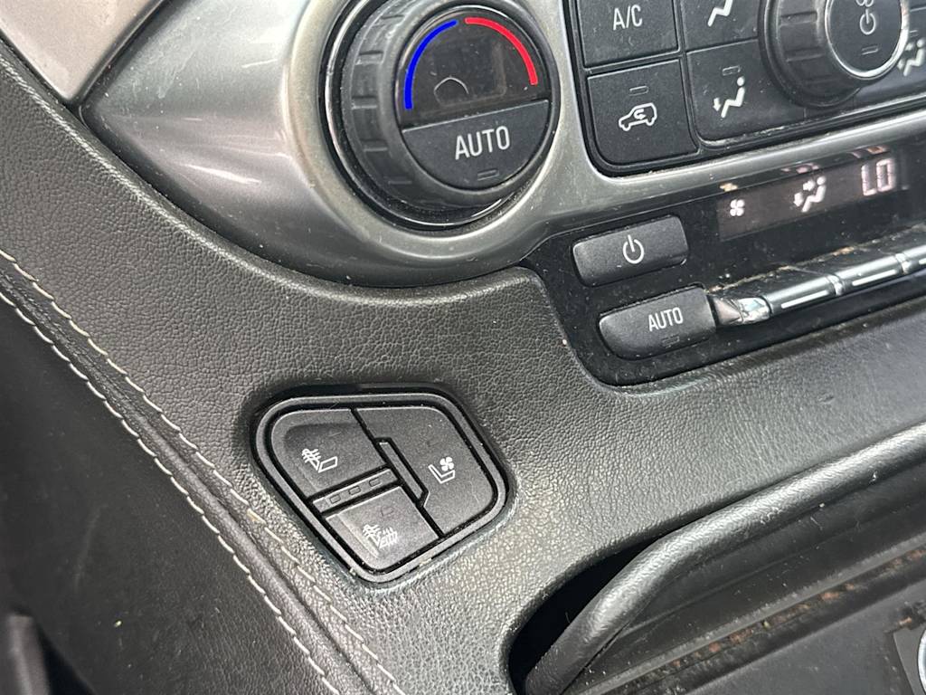 Thumbnail: 2019 Chevrolet Suburban - 23