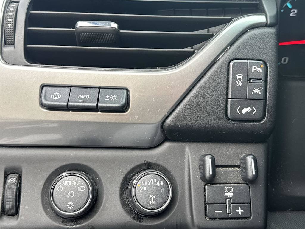 Thumbnail: 2019 Chevrolet Suburban - 27