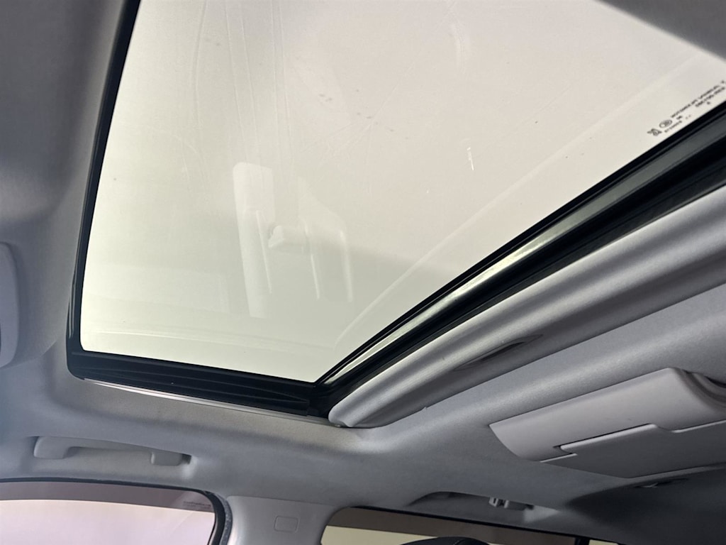 Thumbnail: 2019 Chevrolet Suburban - 19