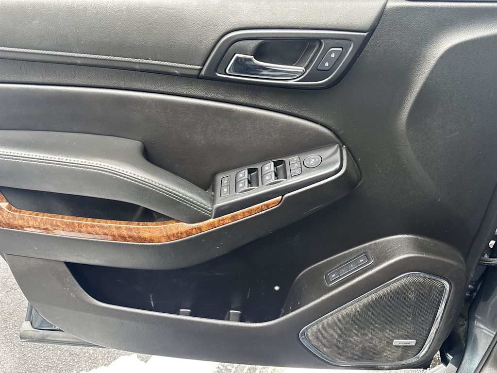 Thumbnail: 2019 Chevrolet Suburban - 25